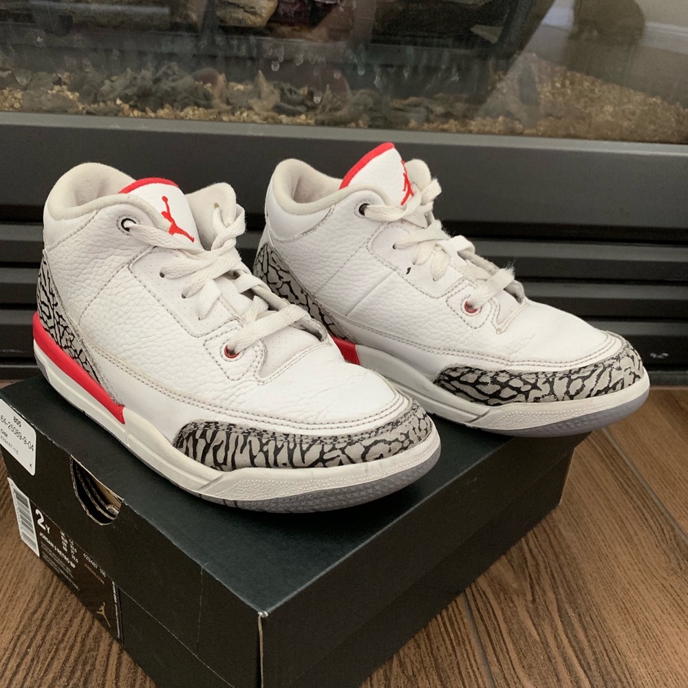 Jordan 3 Retro BP White/Fire Red-Cement Grey 2Y